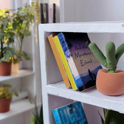 Mini Bookshelf White with Mini Plants